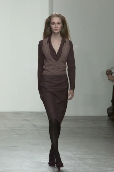 Look 15